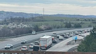 Леко пътнотранспортно произшествие причини километрично задръстване по автомагистрала Тракия в