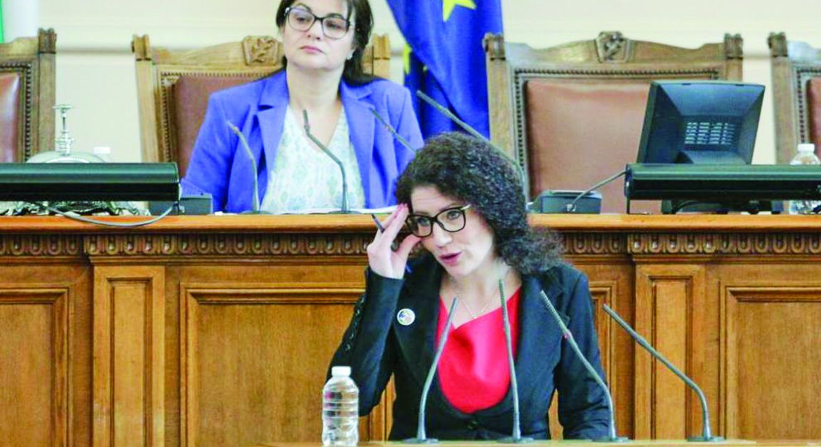 Депутатите ще четат доклада от ревизията след лятната си ваканцияКалина