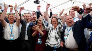 Десницата първа в Северен Рейн ВестфалияВъпреки победата ХДС може да загуби