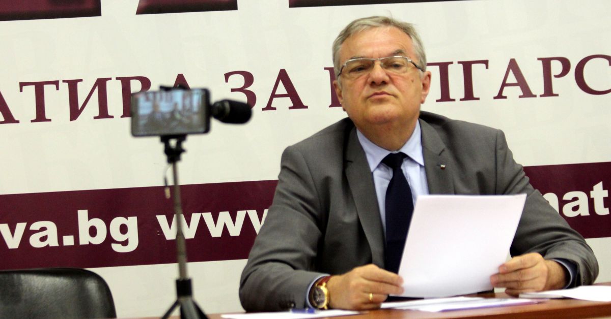Председателят на АБВ Румен Петков отново настоя за незабавно подновяване
