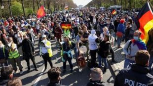 Германската полиция арестува 37 души по време на традиционната първомайска