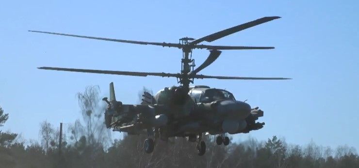 Екипажите на ударни хеликоптери Ка-52 унищожиха украинския команден пункт и