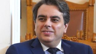 Бившият вицепремиер и министър на финансите Асен Василев е летял