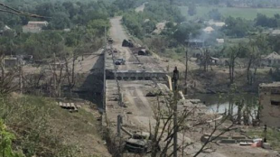 Всички мостове към украинския град Северодонецк са разрушени съобщи губернаторът