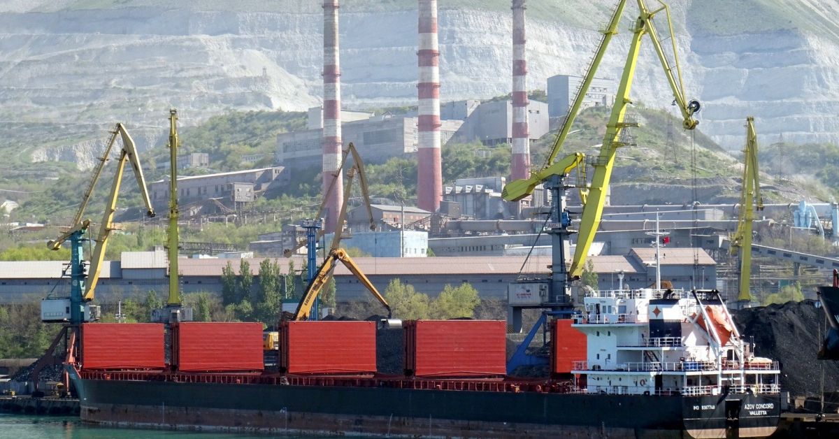 С два дни е отложено отплаването на турския кораб Азов