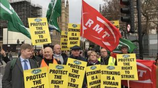 Железопътна стачка парализира Великобритания въпреки че за днес са планирани