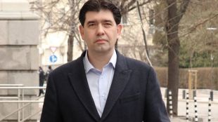 Едноличното решение на премиера в оставка Кирил Петков да изгони