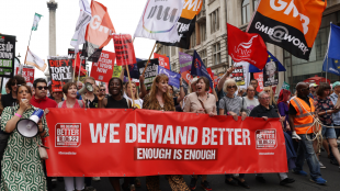 Няколко десетки хиляди излязоха на протест в центъра на Лондон