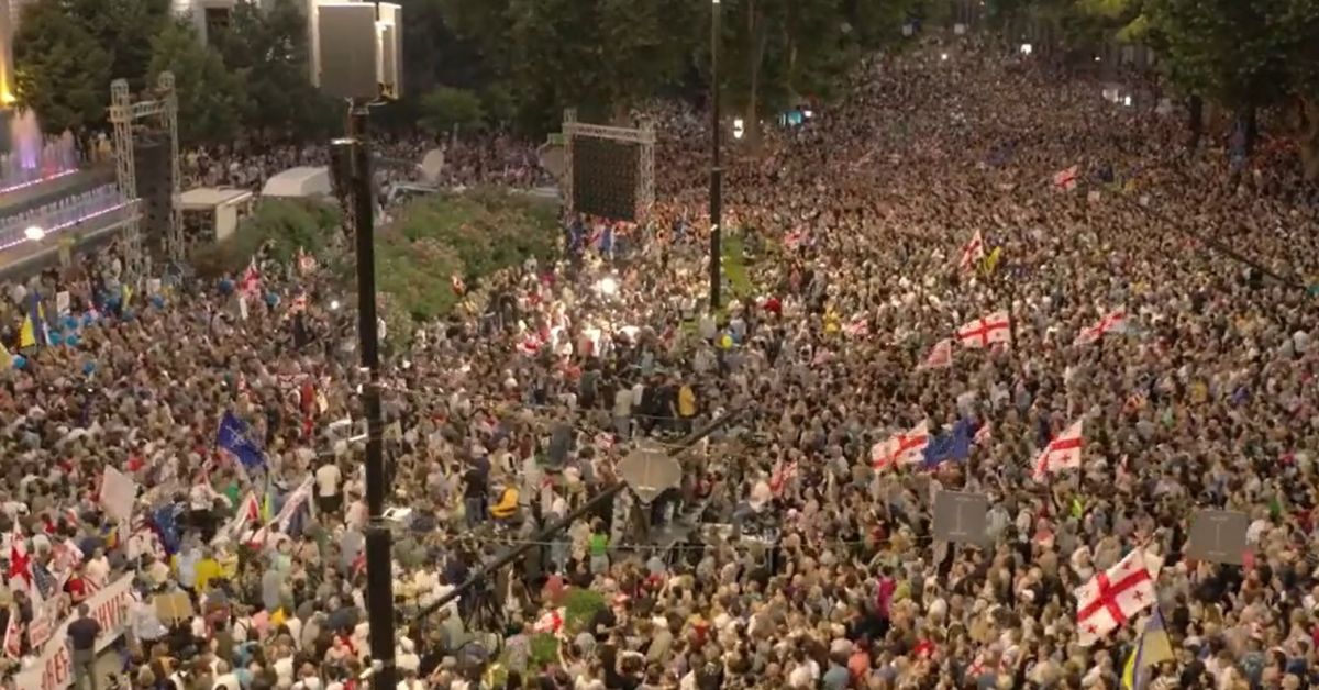 В Грузия се проведе най-масовият протест от десетилетия. Демонстрацията беше
