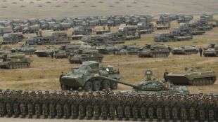 Русия възнамерява да проведе стратегическо военно учение в източната част