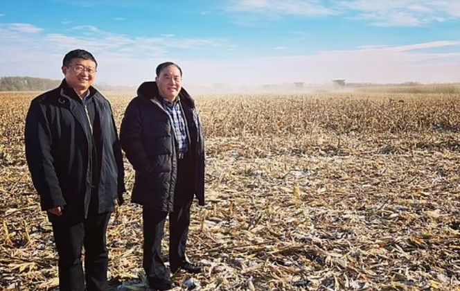 Китайска компания е закупила стотици акра земеделска земя в Северна