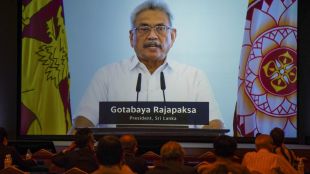 Президентът на Шри Ланка Готабая Раджапакса е напуснал страната на