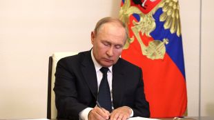 С издадени от президента Путин два указаНа пенсионери и бременни