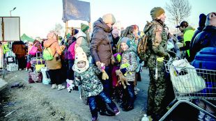 Поради големия брой бежанци от Украйна и търсещите убежище от