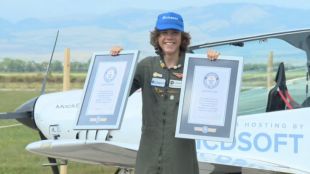 17 годишният тийнейджър от Белгия Мак Ръдърфорд стана най младият пилот обиколил