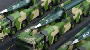 Китайската балистична ракета DF 17 всява страх у американското командване в