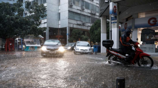 С публикация гръцкият синоптик Сакис Арнаутоглу предупреждава за дъждове и