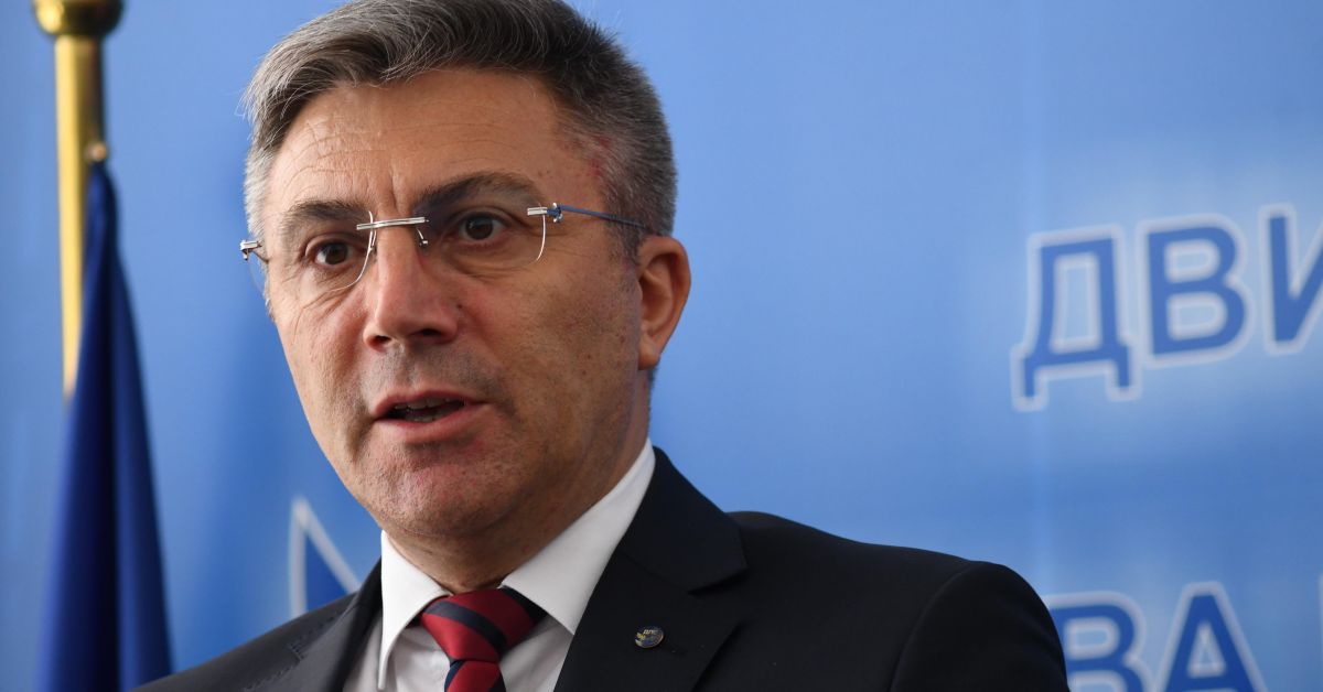 Мустафа Карадайъ подаде оставка като председател на ДПС. Почетният председател