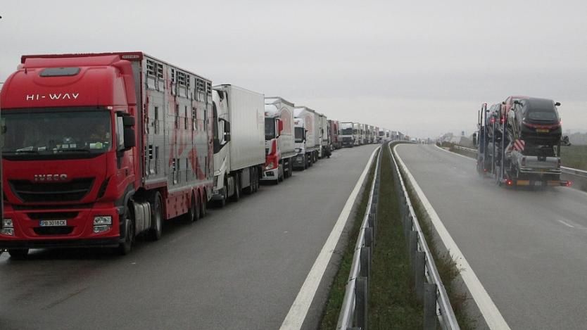 Търсим съвместно с Румъния трайни решения за облекчаване на трафика