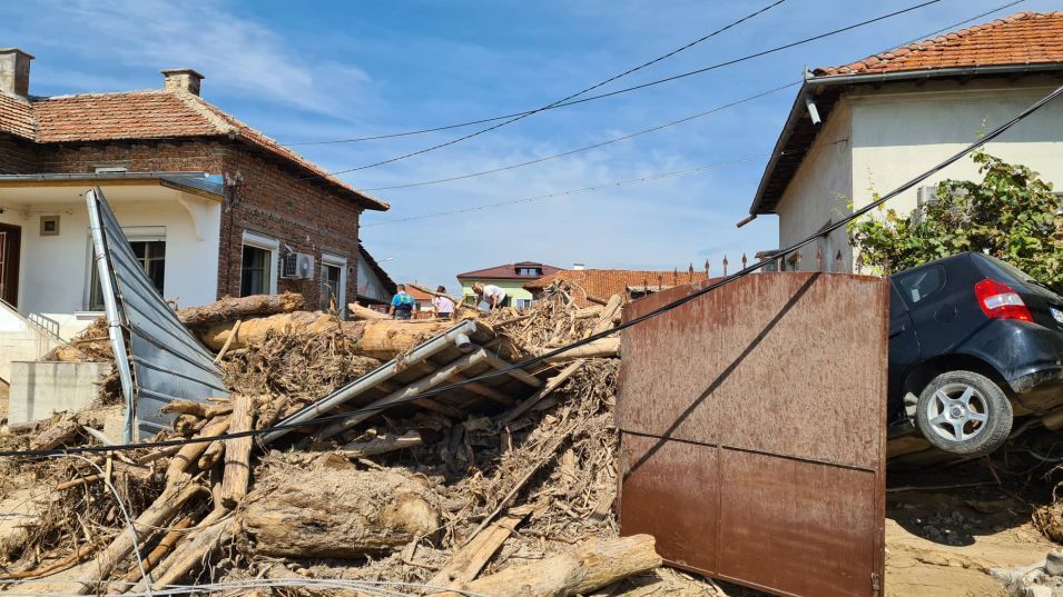 Усилени дейности по възстановяването на най-засегнатите от бедствието карловски села