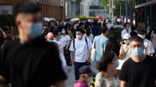 Поредният огромен китайски град е напълно затворен заради коронавируса Повече