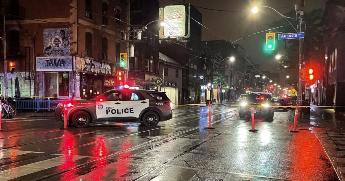 Канадската полиция арестува мъж, след като в понеделник вечер  полицай