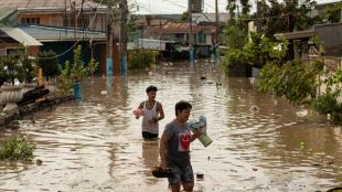 Петима спасители са загинали във Филипините при преминаването на тайфуна