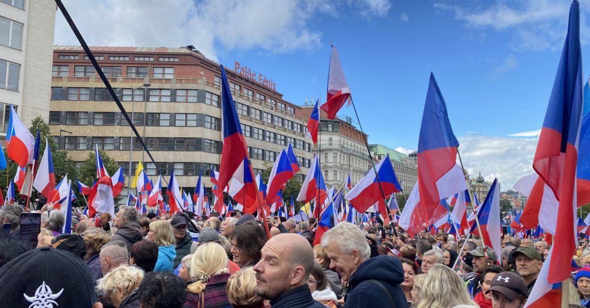 На Вацлавския площад в Прага започна демонстрация срещу правителството. Според