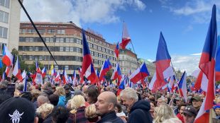 На Вацлавския площад в Прага започна демонстрация срещу правителството Според