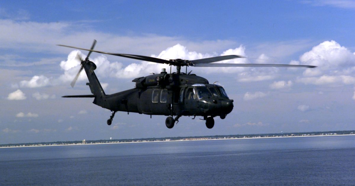 Хеликоптер Блек Хоук, присвоен от талибаните след хаотичното изтегляне на