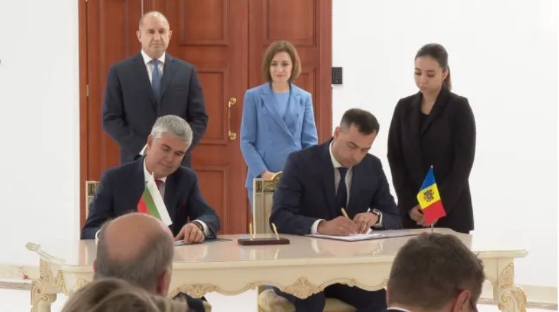 Договор за пренос на природен газ през Молдова за България