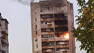 Пожар лумна в апартамент в Пловдив Пламъците са обхванали терасата