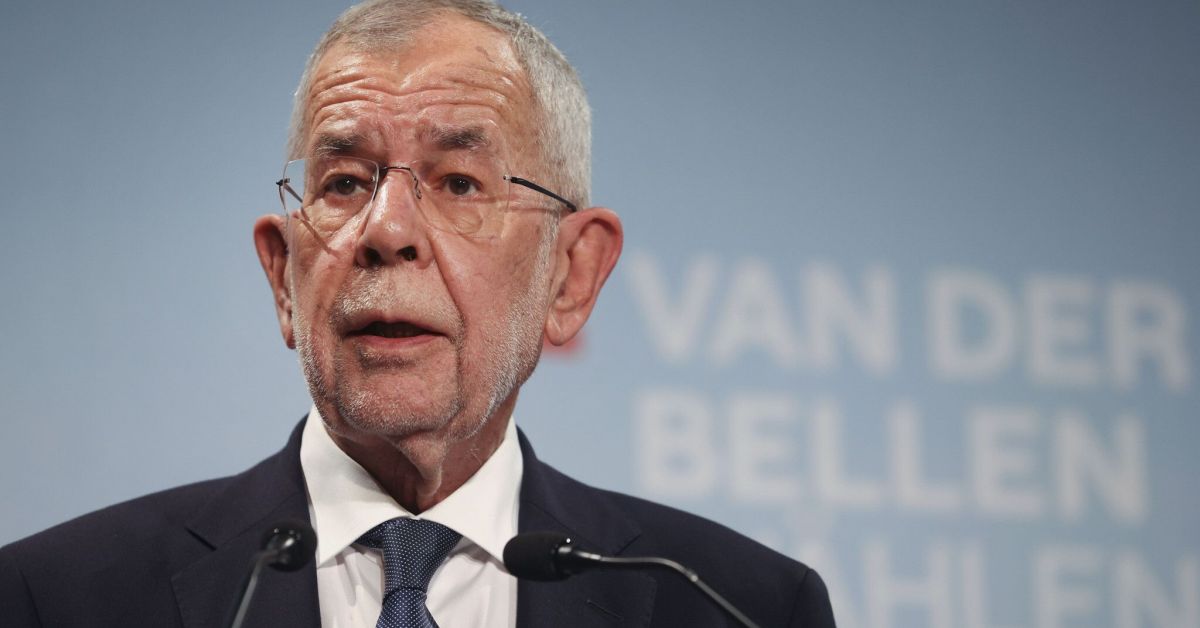 Австрийският президент Александър Ван дер Белен изрази съжаление за решението