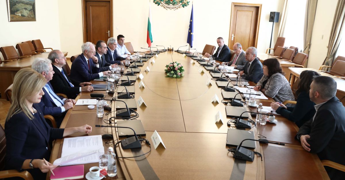 Министър-председателят Гълъб Донев се срещна с ръководствата на национално представителните