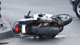 Кола удари моторист без книжка в Пловдив съобщиха от полицията