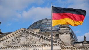 Германското правителство смята че не е изключено катастрофата със самолета