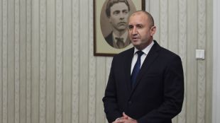 Президентът Румен Радев започва консултации с парламентарните парии още утре