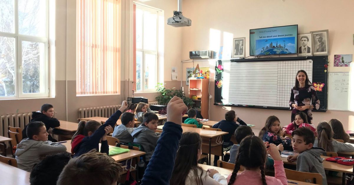 Младите учители до 35 годишна възраст в България са само