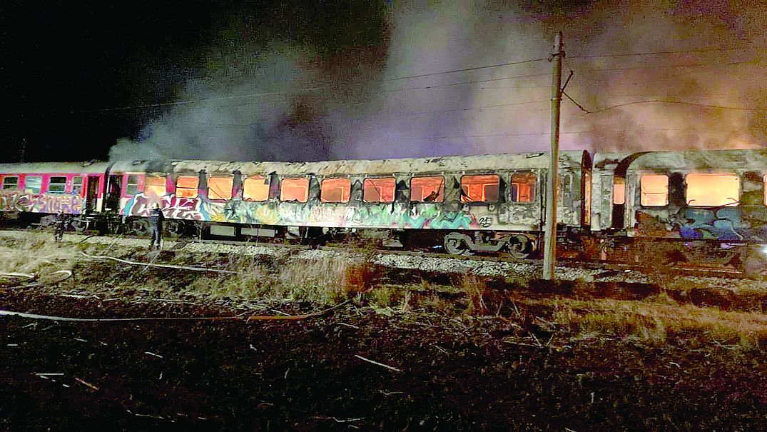 При пожара в бързия влак София-ВарнаОгнеборец спаси пътници от адска