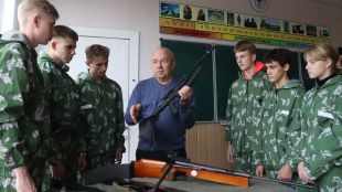От следващата година в училищните програми на Русия ще бъде