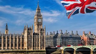 Великобритания днес заяви че налага санкции срещу физически и юридически