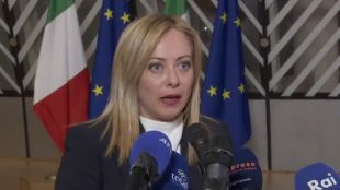 Новото крайнодясно правителство на Италия е готово да похарчи още