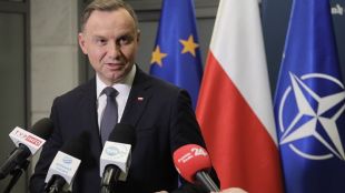 Полският президент Анджей Дуда обвини Европейския съюз че играе политика