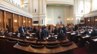 България ще предостави военнотехническа помощ за Украйна реши Народното събрание