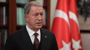 Турският министър на националната отбрана Хулуси Акар поиска днес от