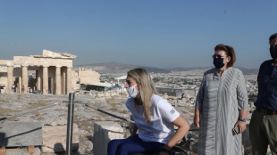 Акрополът в Атина вече е достъпен за хора със зрителни
