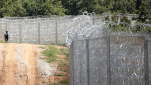 Петима гръцки граничари са арестувани за участие в канал за трафик на мигранти от Турция