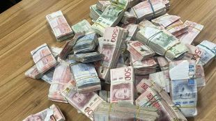 Митнически служители откриха недекларирана валута за над 635 000 лева