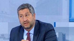 Съпредседателят на Демократична Бъглария Христо Иванов заяви пред БНТ че