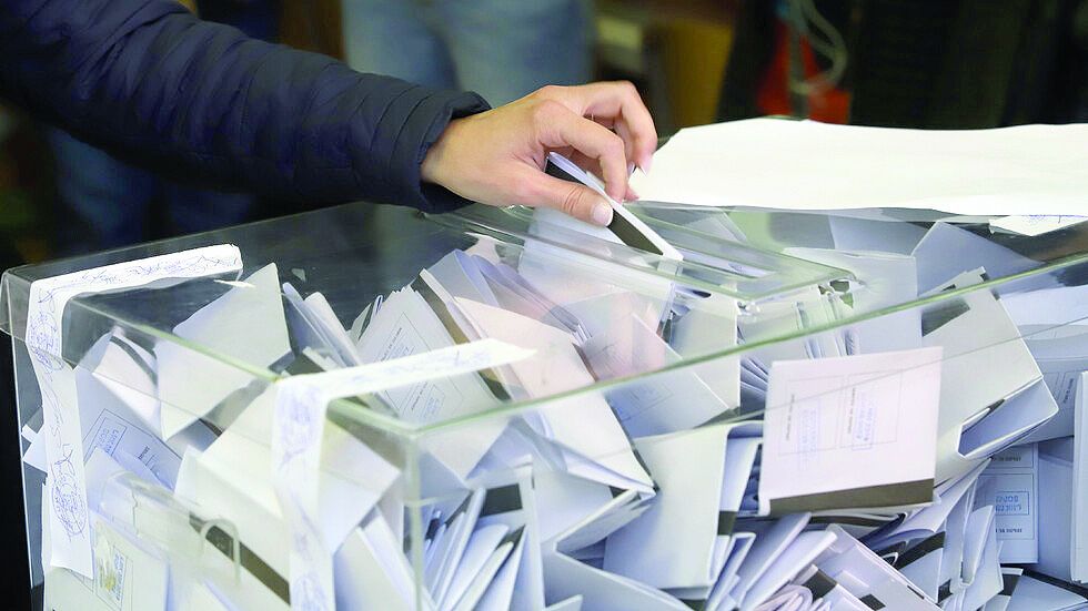 Четири вида избори ще се проведат днес в София. 1